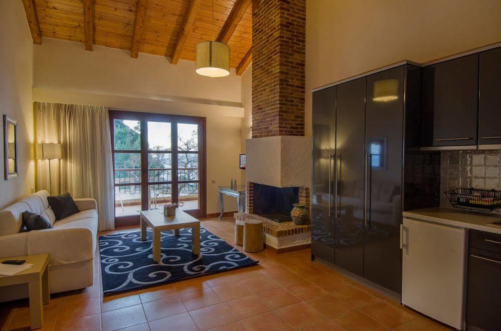 Kaminos Resort Límni Extérieur photo